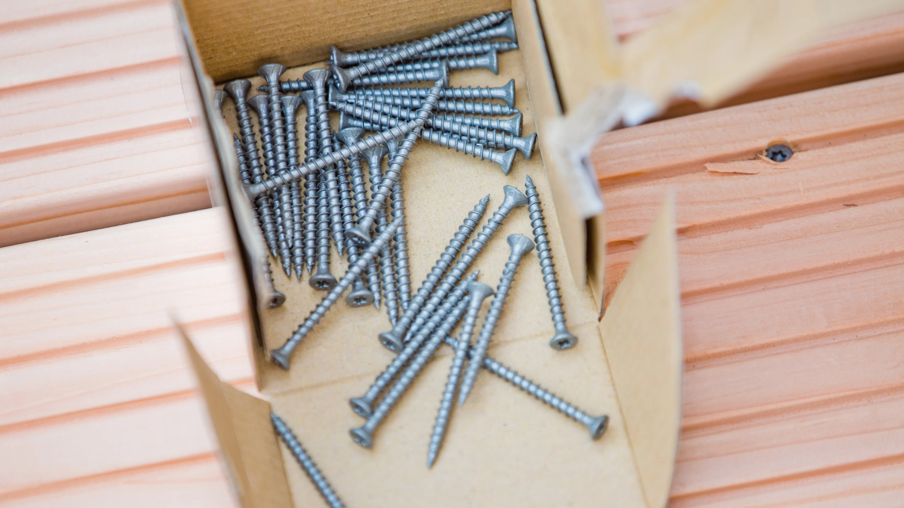 Vandalen gooien spijkers en schroeven op parcours van wielerronde van Woudenberg