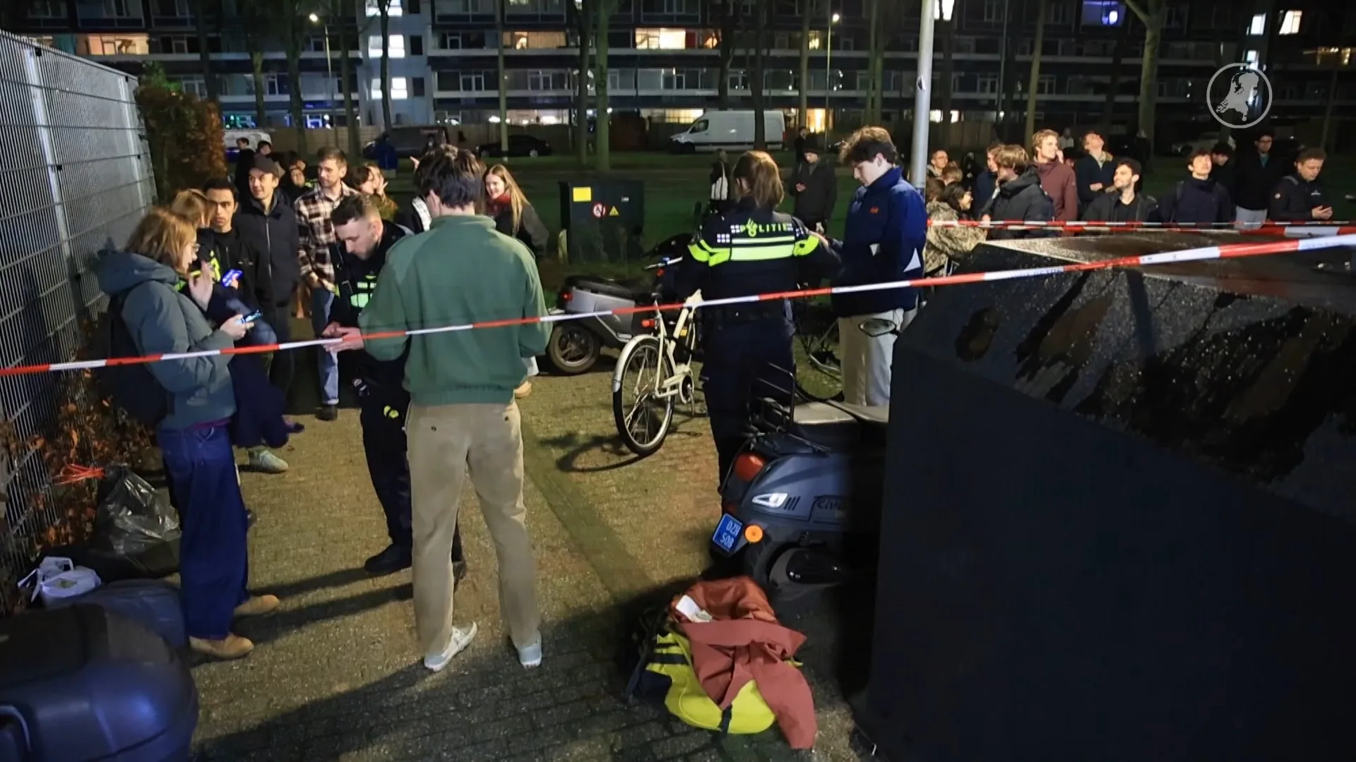 Tientallen studenten in de kou na brand in flat in Delft