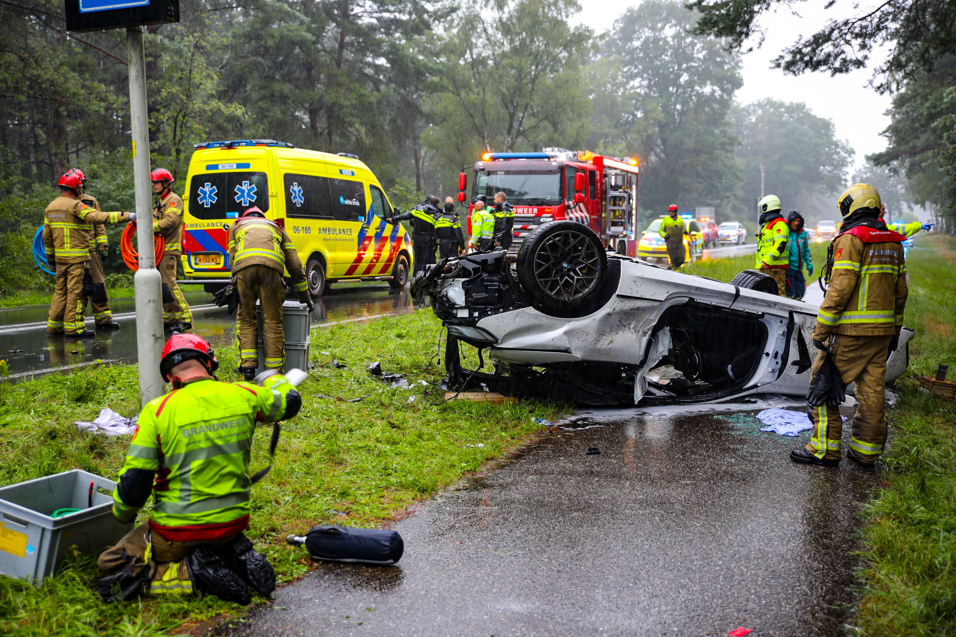 'Bruidegom (28) verongelukt dag voor bruiloft bij crash met trouwauto'