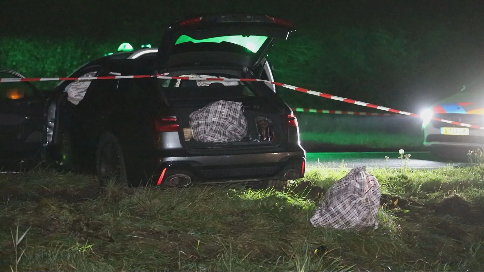 Crash na politieachtervolging op A4, verdachte steelt opnieuw auto en vlucht weer