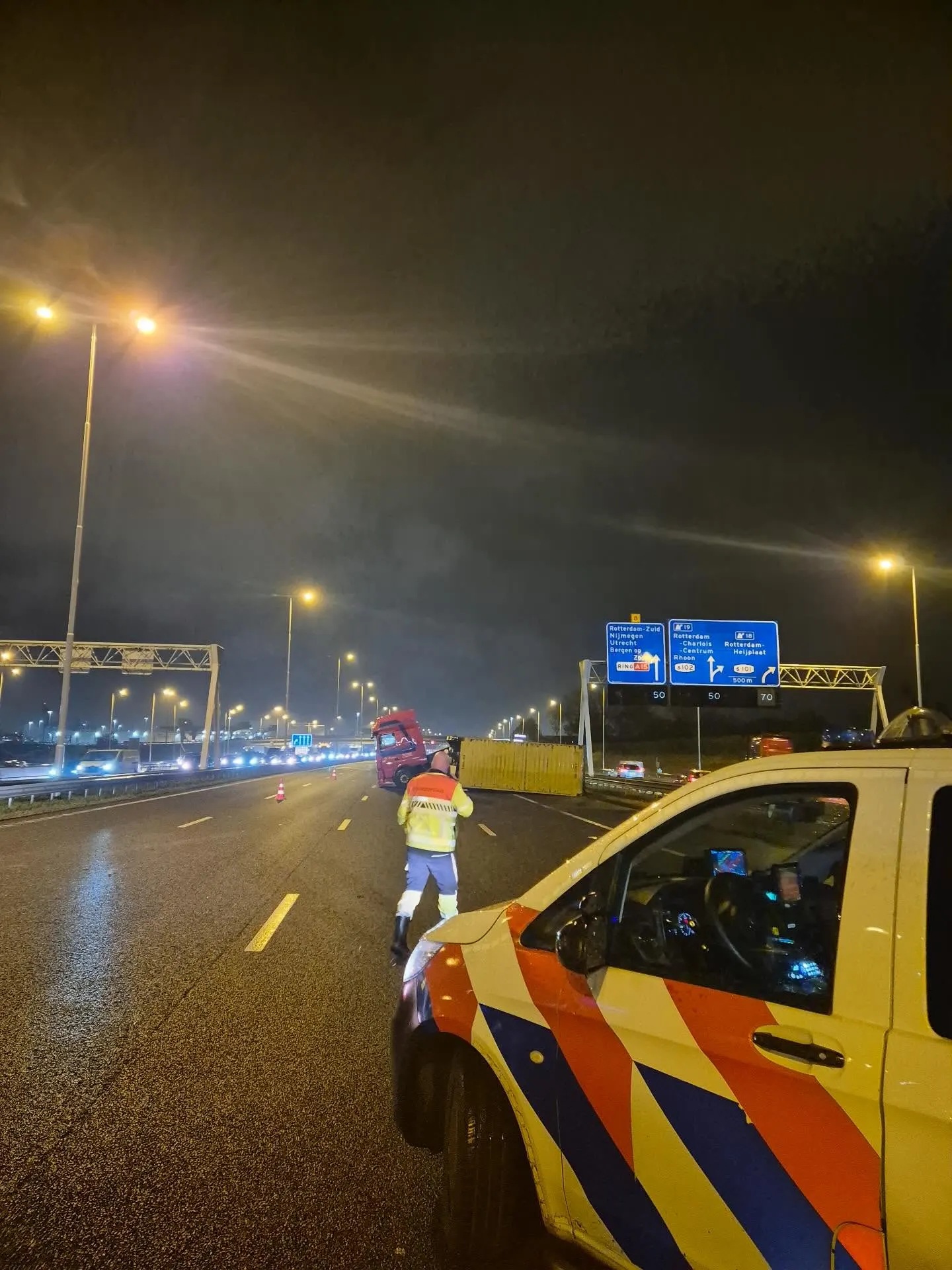 Automobilisten massaal beboet voor filmen ongeluk op A15