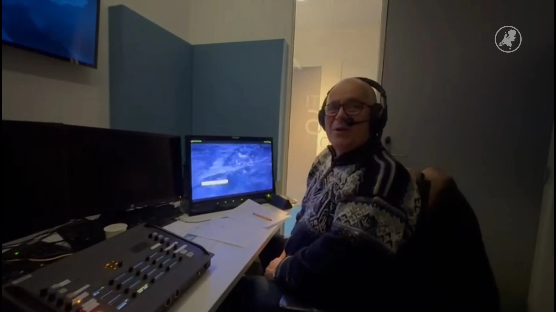 Kijkje achter de schermen: zo verslaat Evert ten Napel het skischansspringen bij SBS