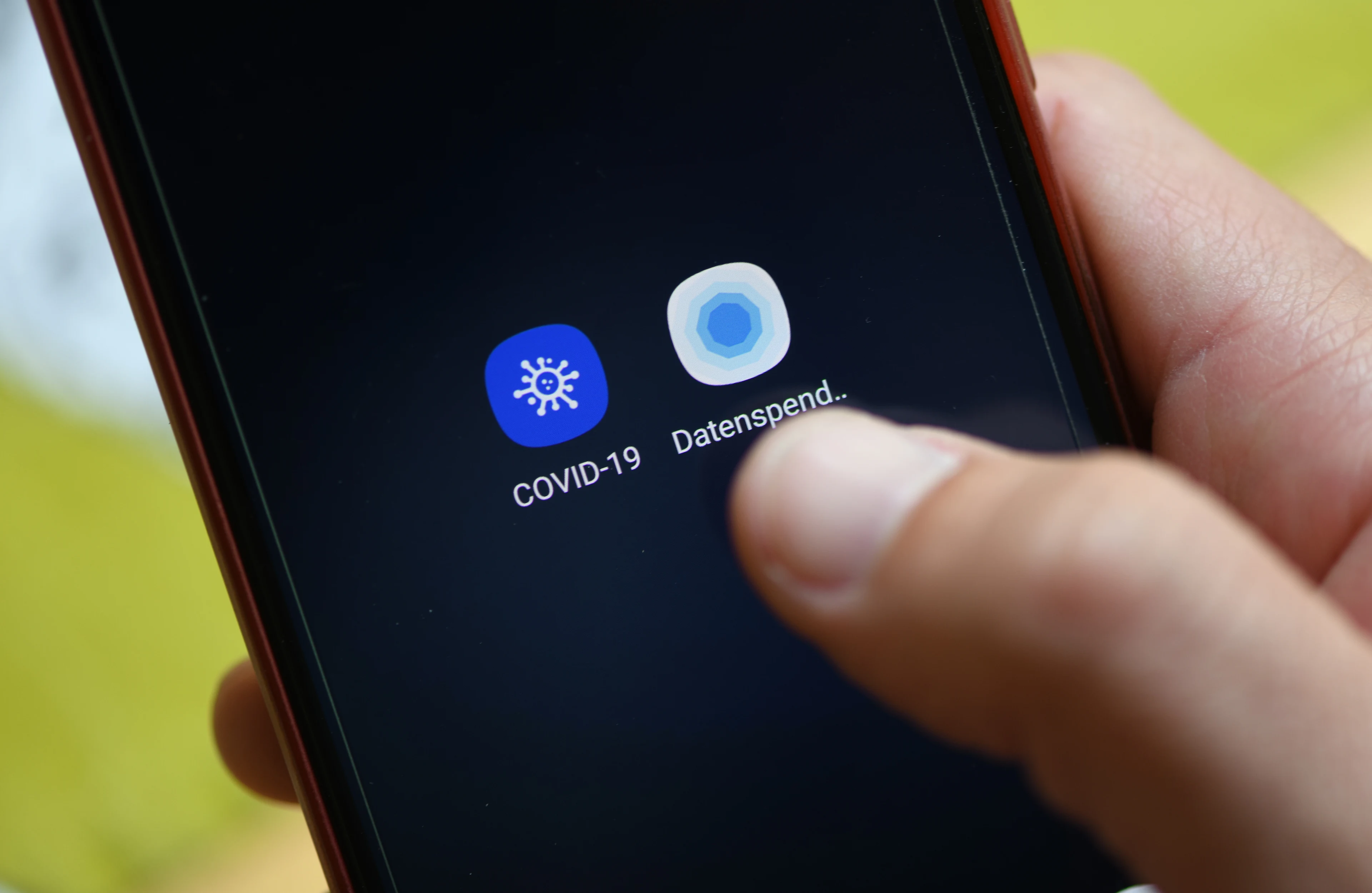 Meerderheid Nederlanders zou 'veilige' corona-app installeren