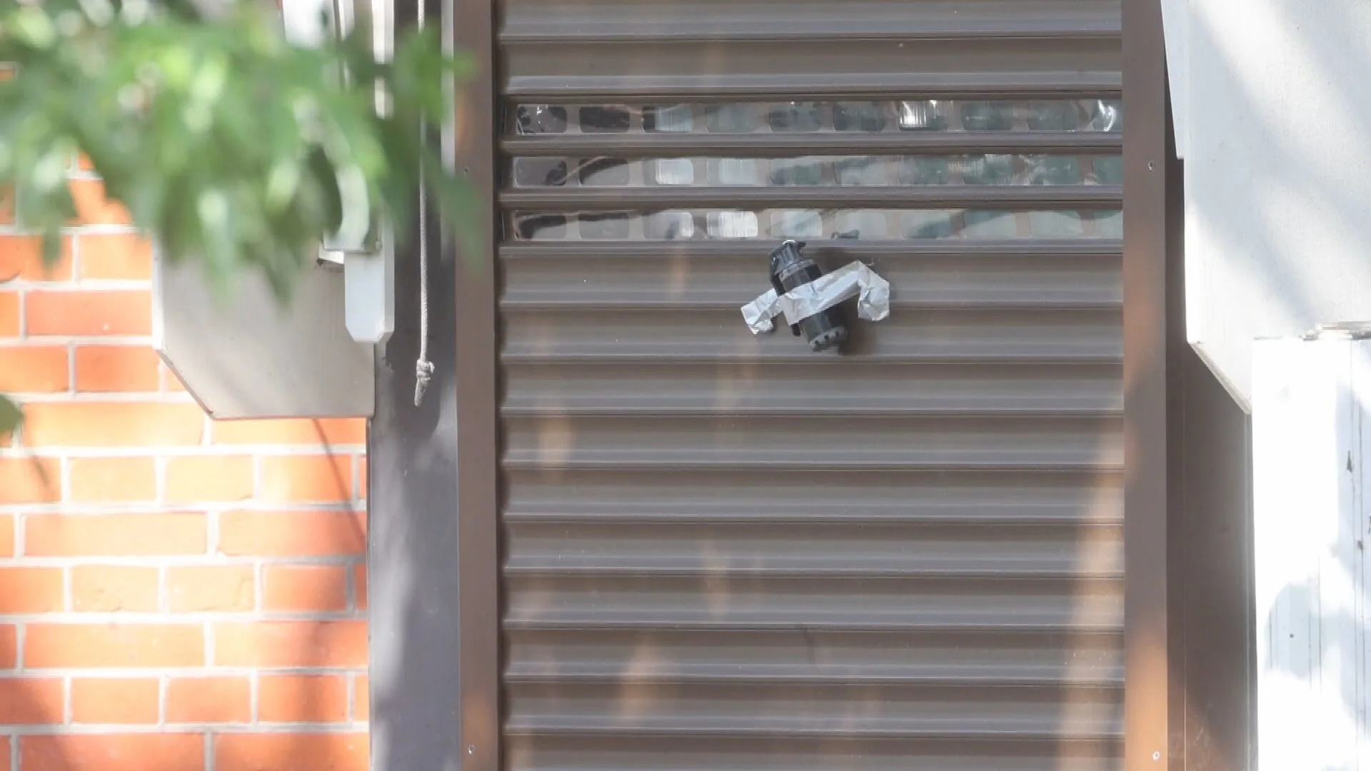 Druk Haags verkeersplein deels dicht om explosief