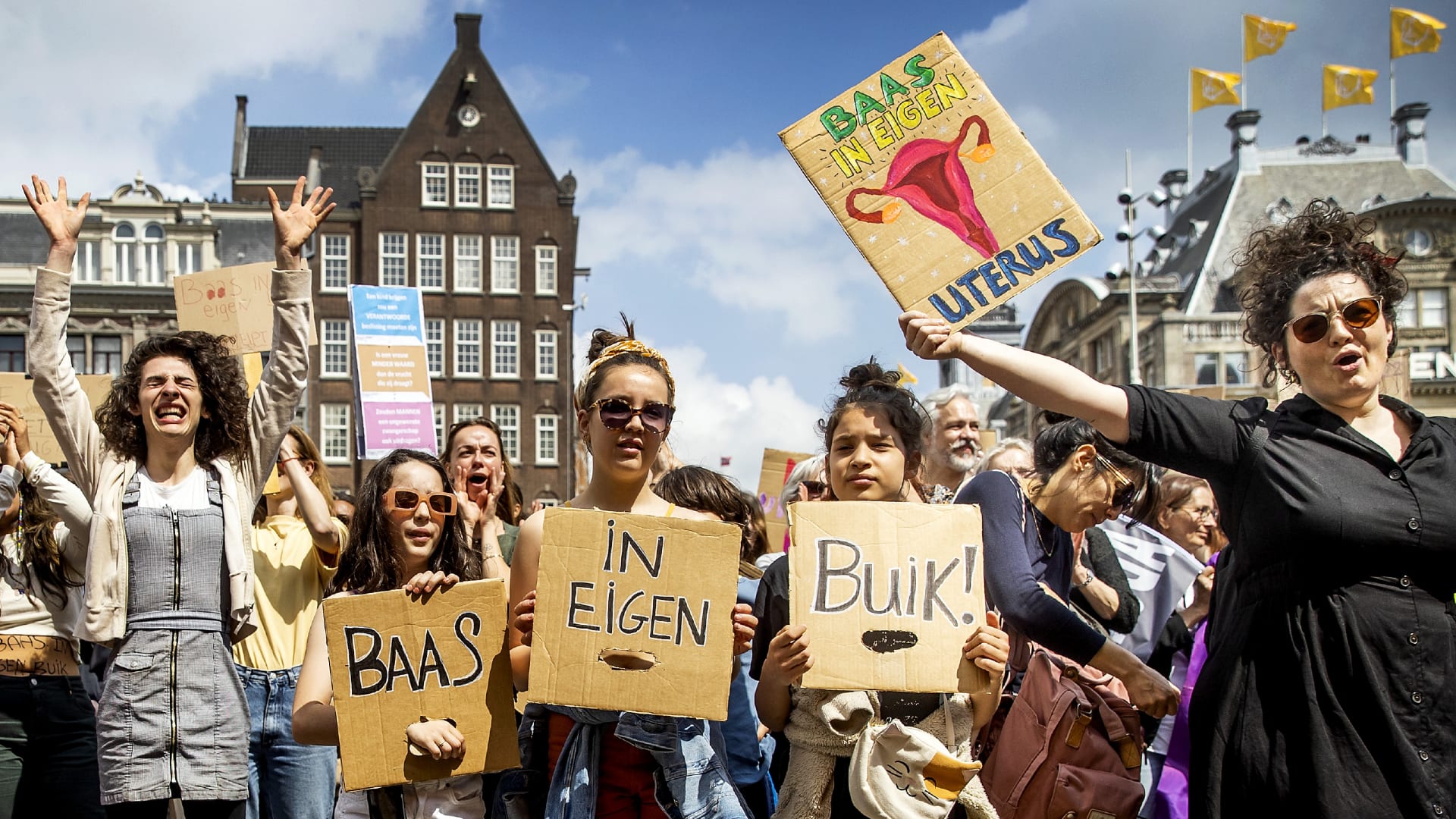 Demonstratie in Amsterdam voor recht op abortus: 'Nog steeds een taboe'