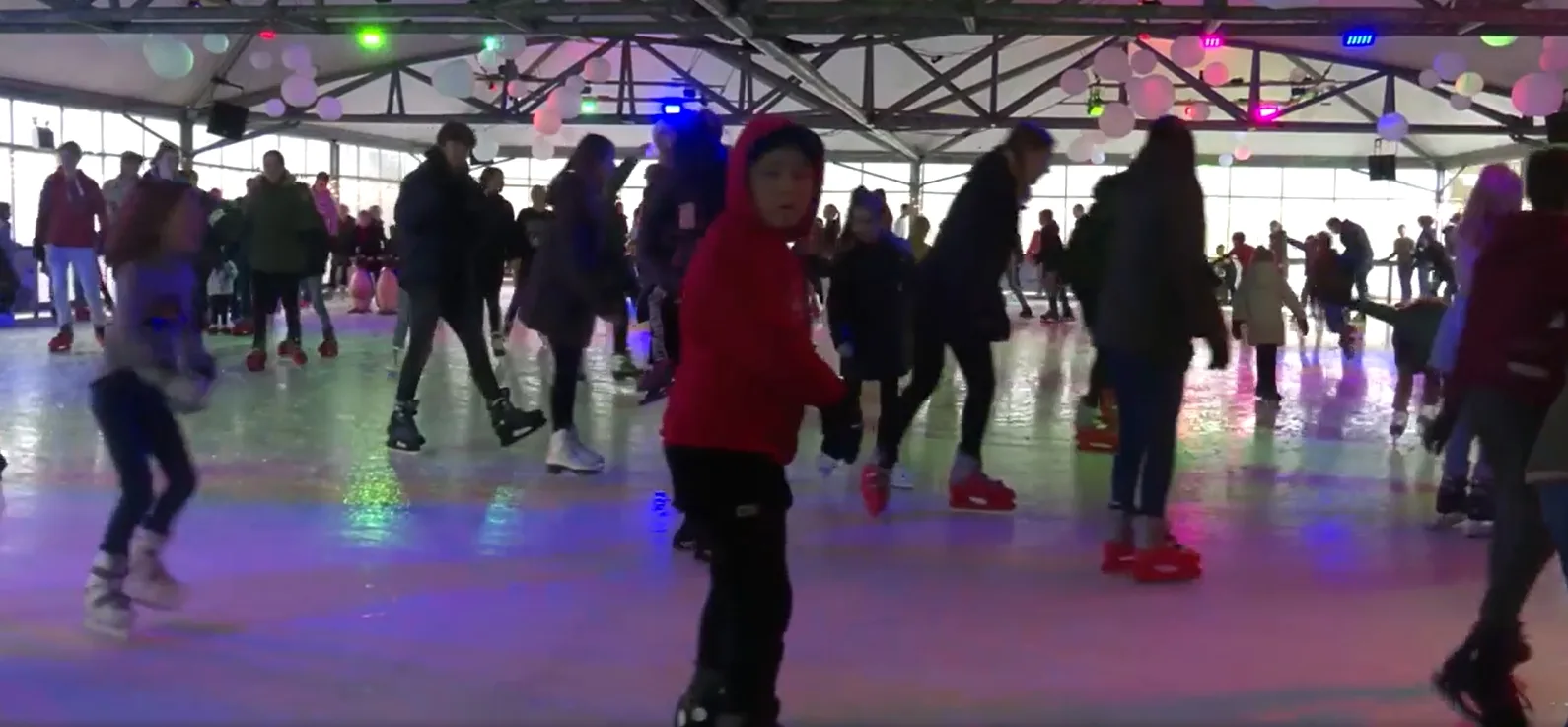 #CrisisvanNL | IJsbaan Mall of the Netherlands de das omgedraaid: winter niet koud genoeg