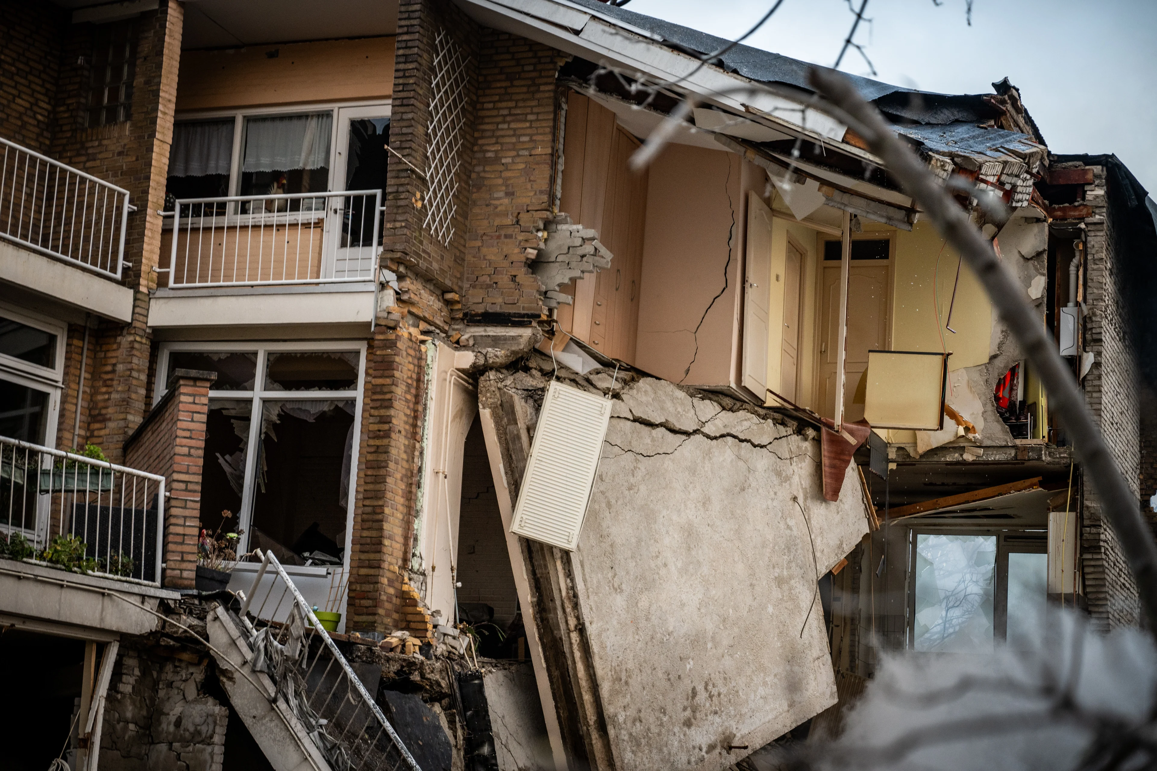 IN BEELD: De explosie in Den Haag in vier aangrijpende foto's
