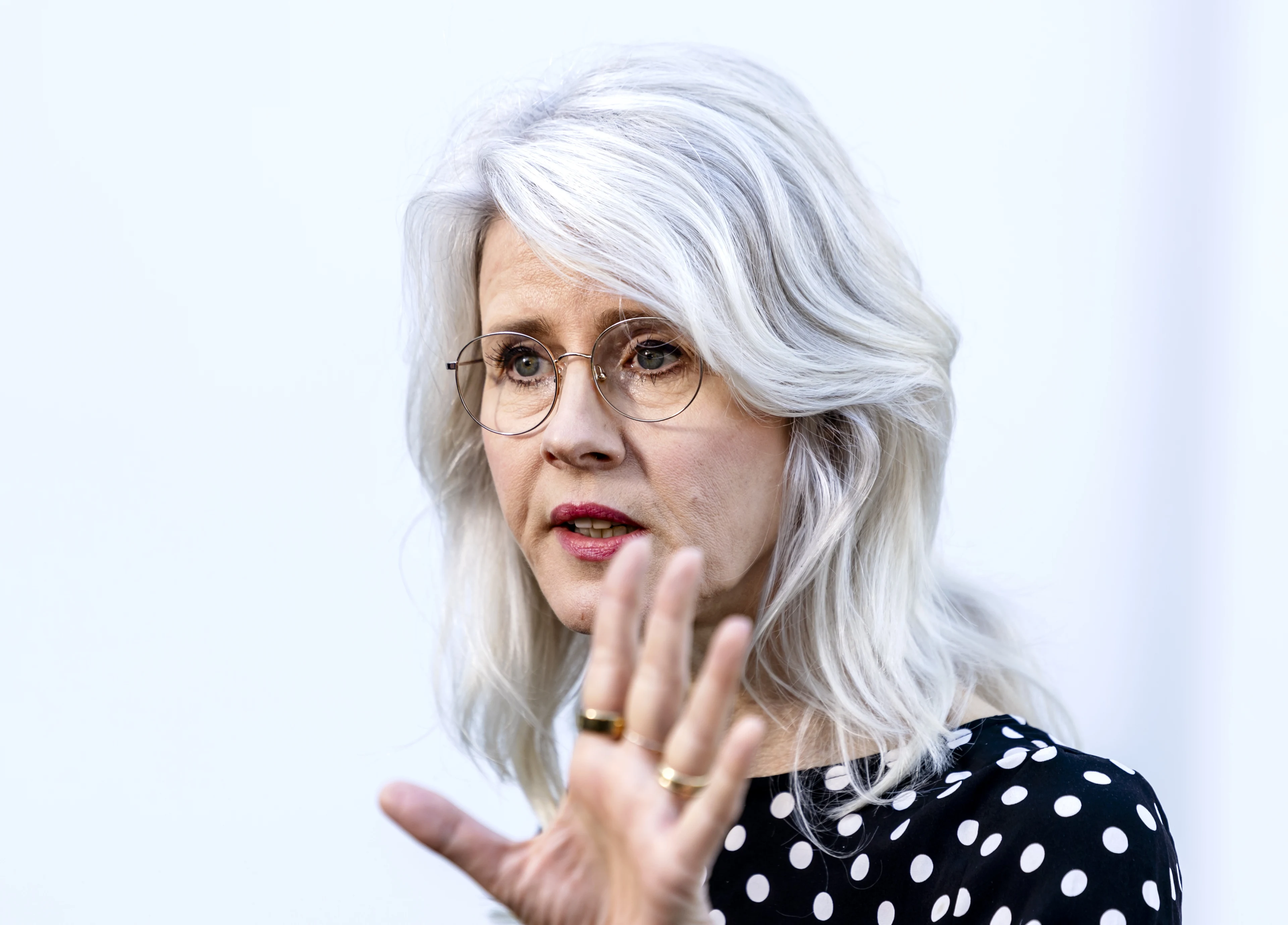 Minister Keijzer wil vaart maken met bouw van 100.000 woningen in deze gebieden