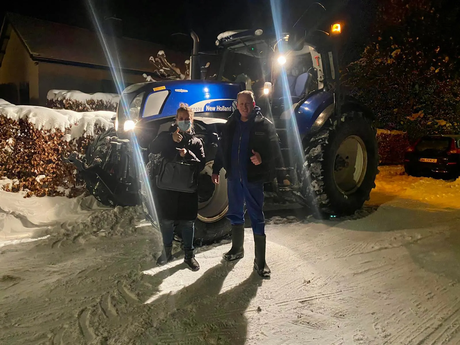 Boeren brengen zorgpersoneel met trekker naar hun werk: 'Dit nog nooit meegemaakt'
