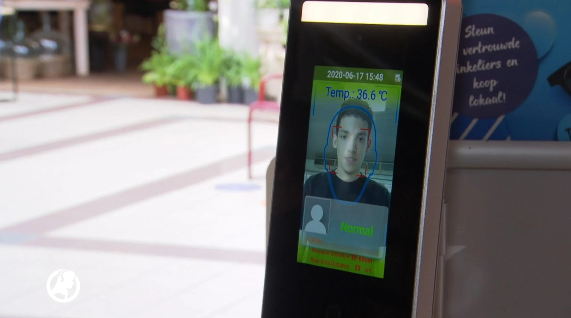 'Uniek in Nederland', winkelcentrum checkt koorts bij klanten