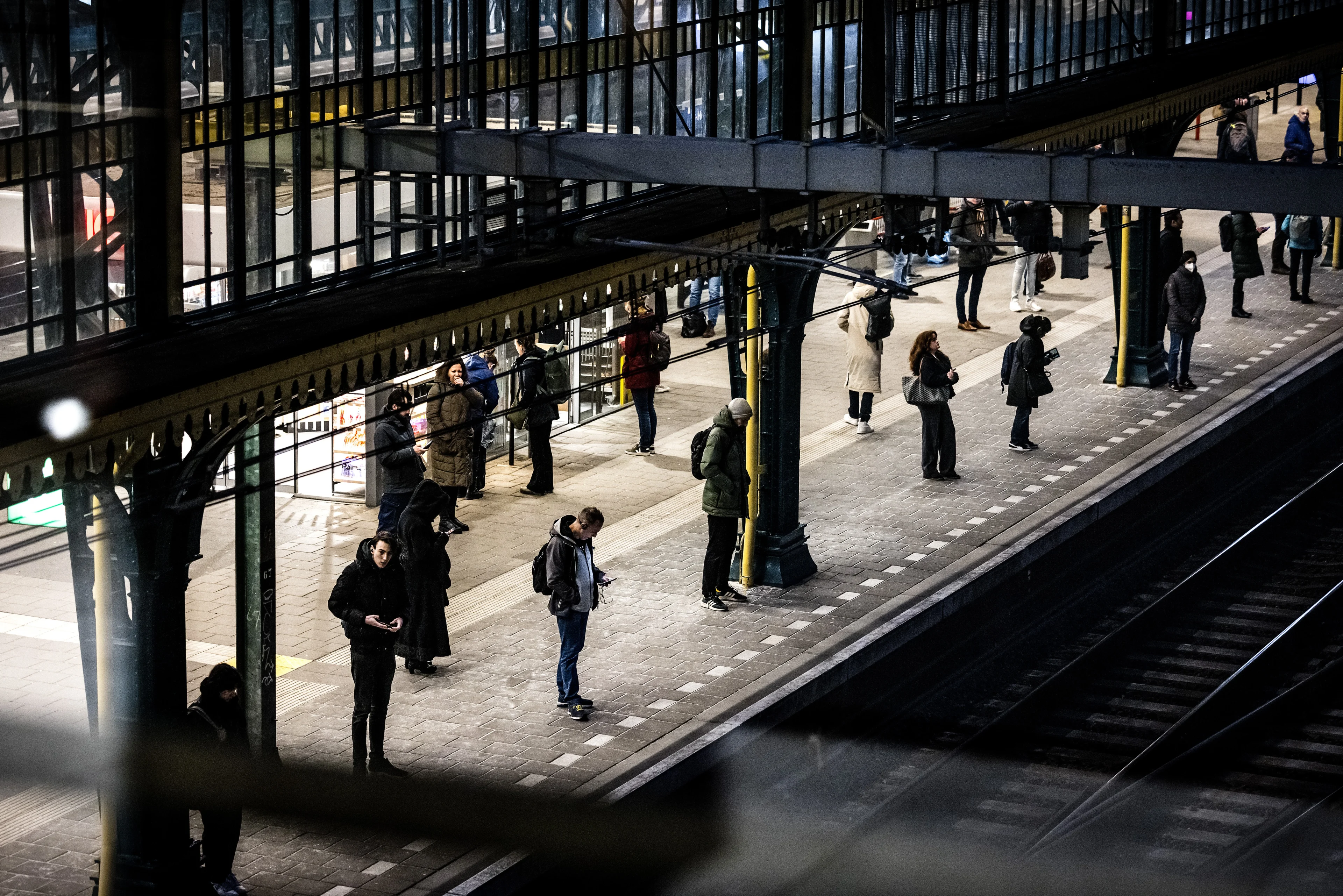 Geen treinen tussen Den Bosch en Utrecht, amper vervangende bussen