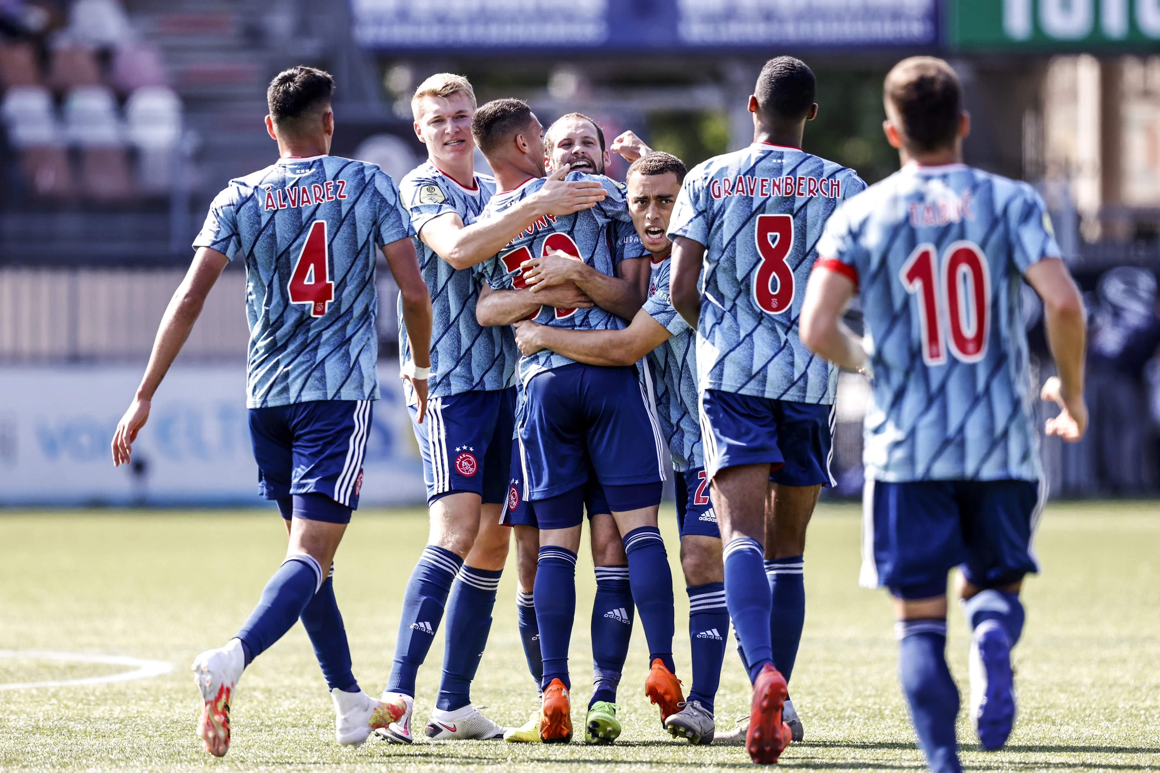 Ajax ontloopt Barcelona, Chelsea en Manchester City bij loting Champions League