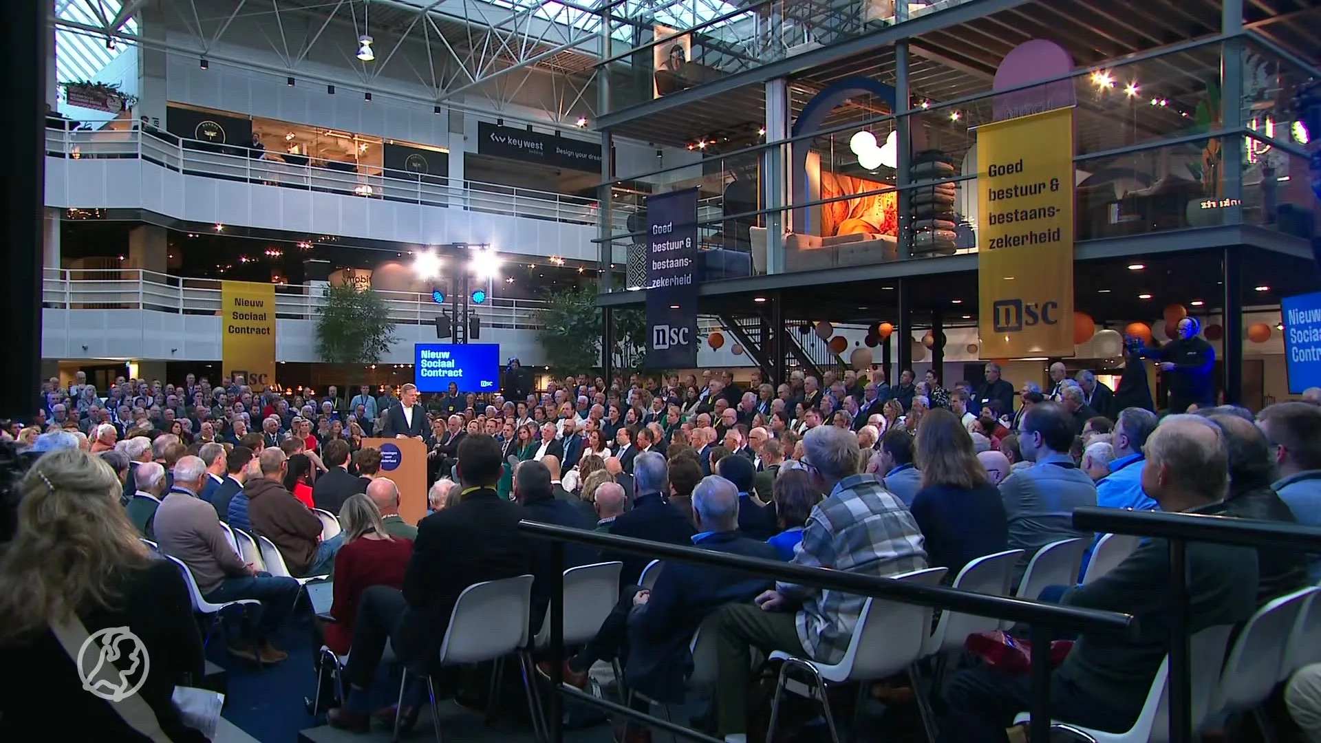 Omtzigt spreekt leden toe tijdens partijcongres NSC