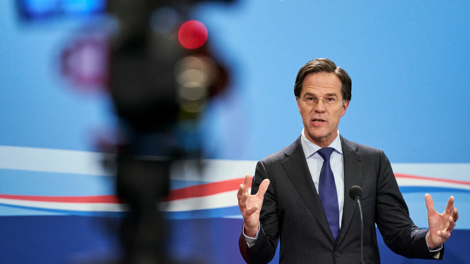Premier Rutte geeft wekelijkse persconferentie