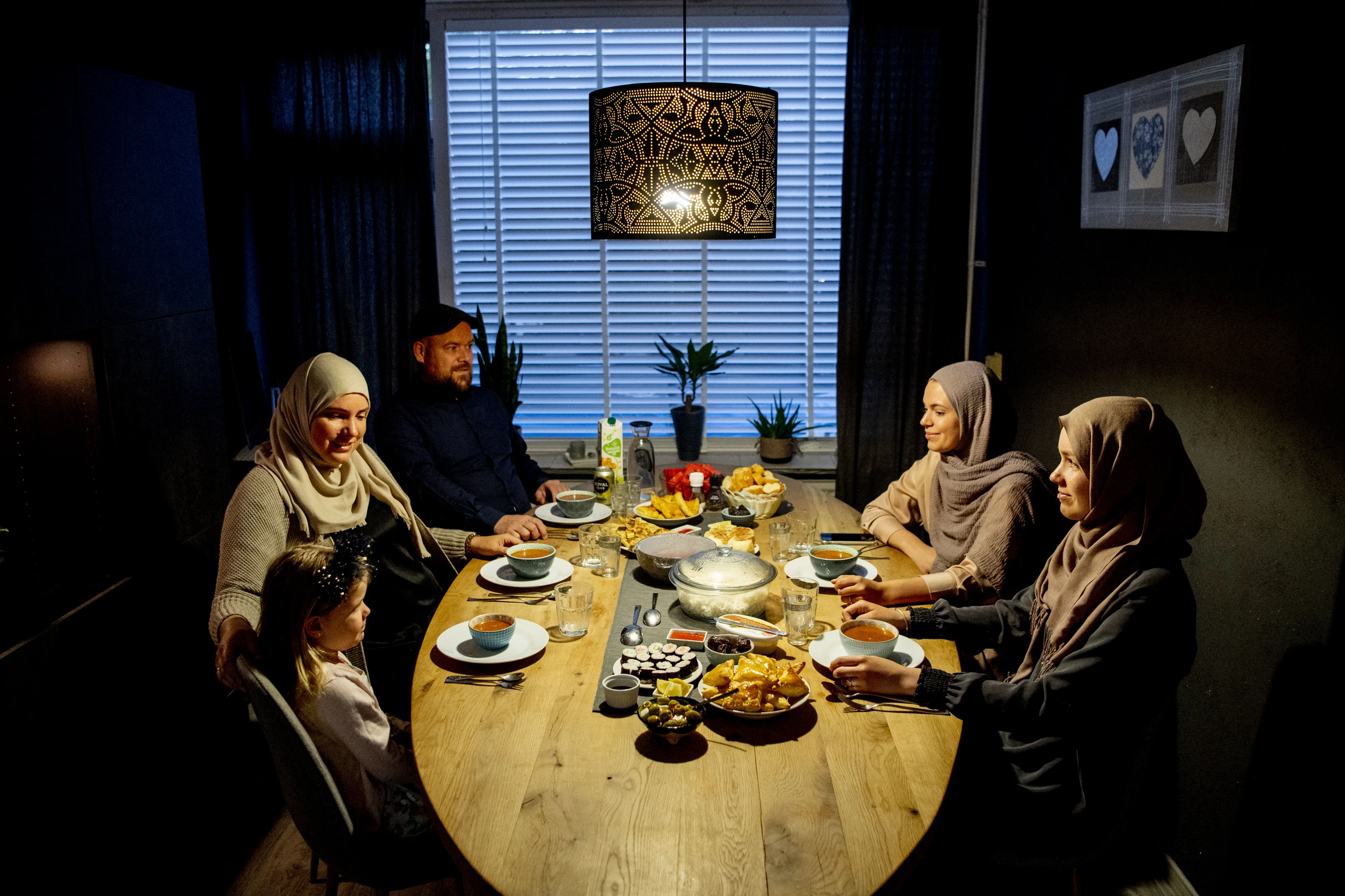 Vasten in de cel: duizenden gevangenen krijgen 'ramadanpakketten'