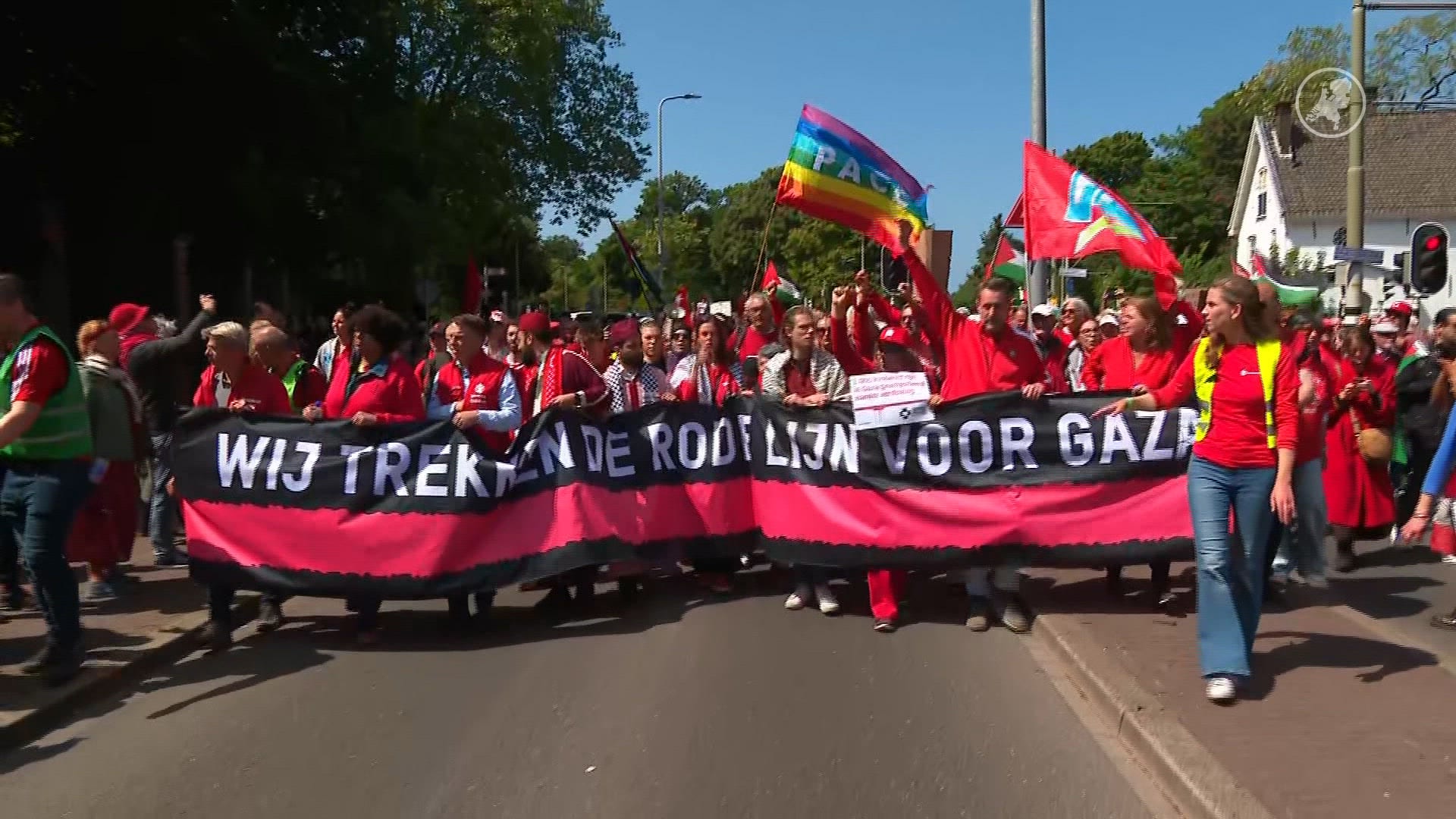 Tienduizenden demonstranten in Den Haag tegen kabinetsbeleid richting Israël