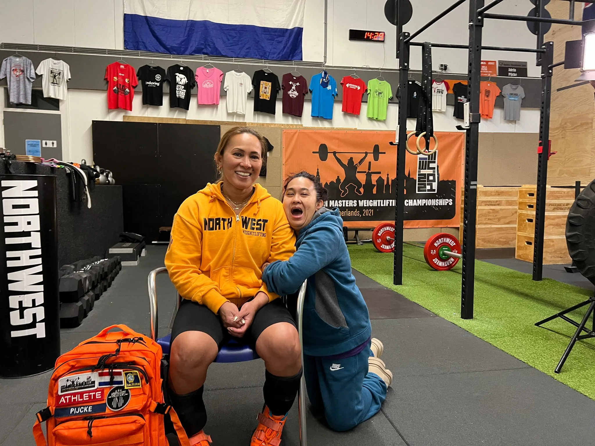 Moeder en dochter strijden samen op WK gewichtheffen in Amerika: 'Ze vindt alles leuk wat mama doet'