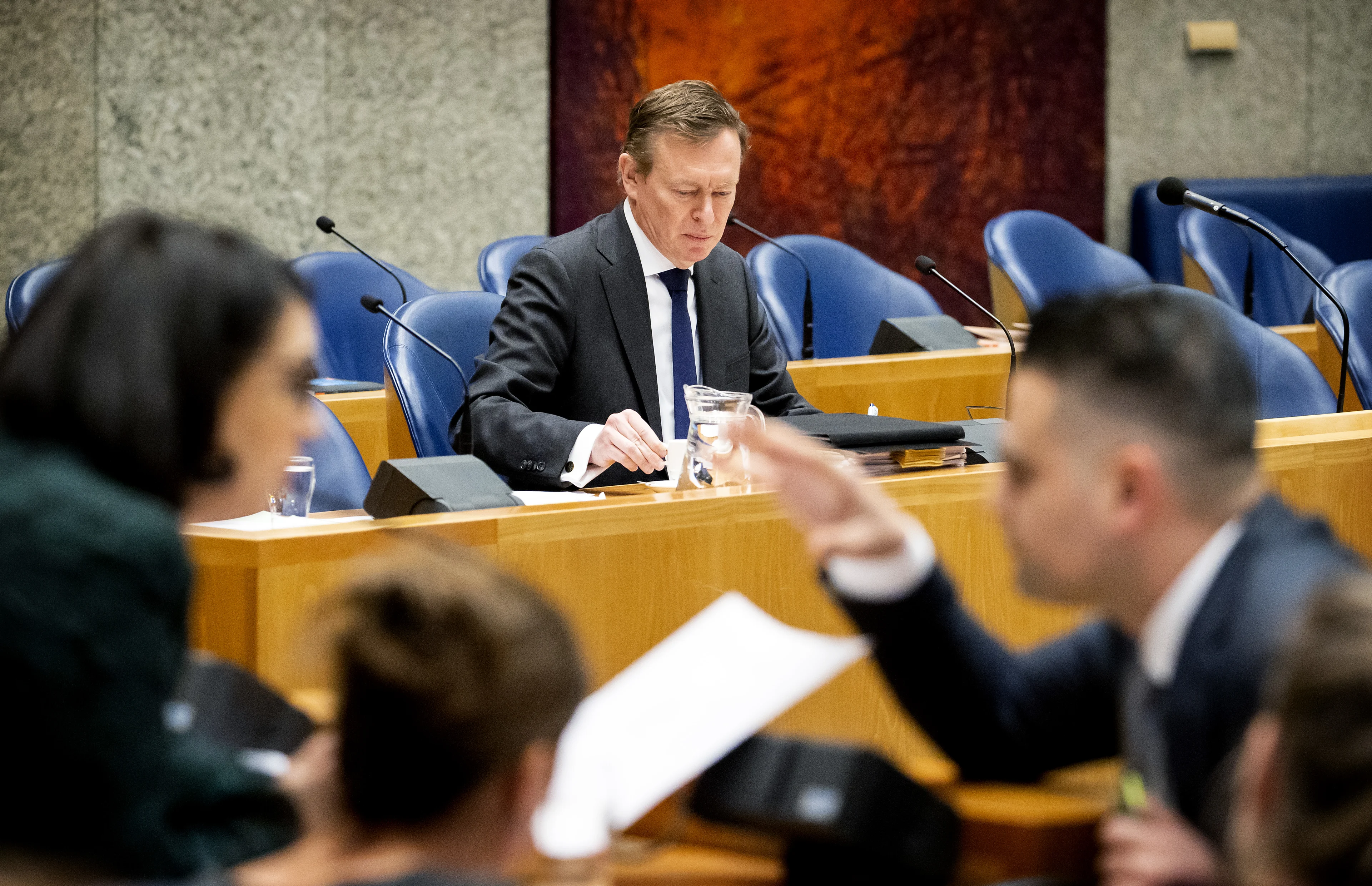 Tweede Kamer maakt zich zorgen om coronavirus