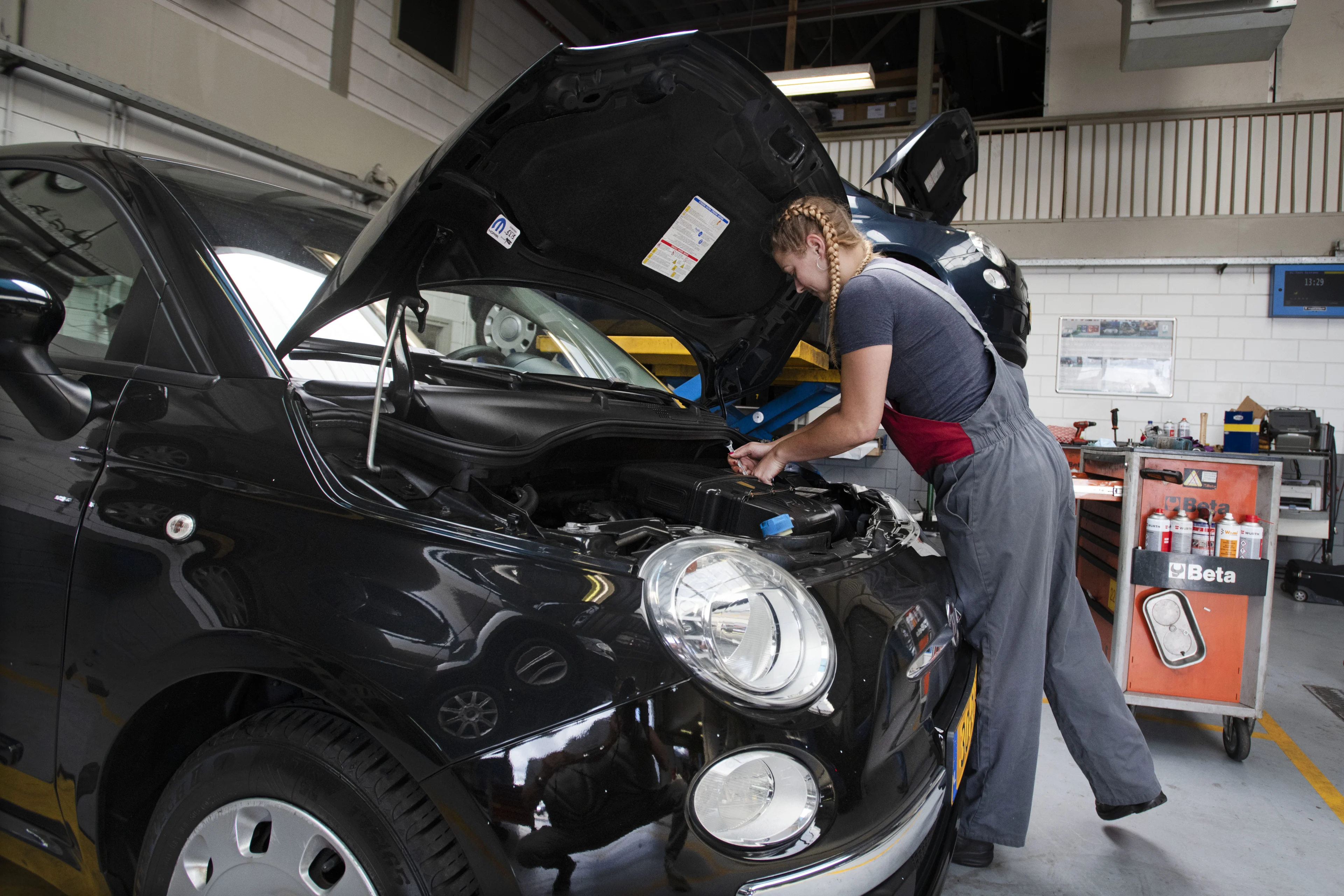 'Groot datalek bij autobedrijven treft mogelijk miljoenen Nederlanders'