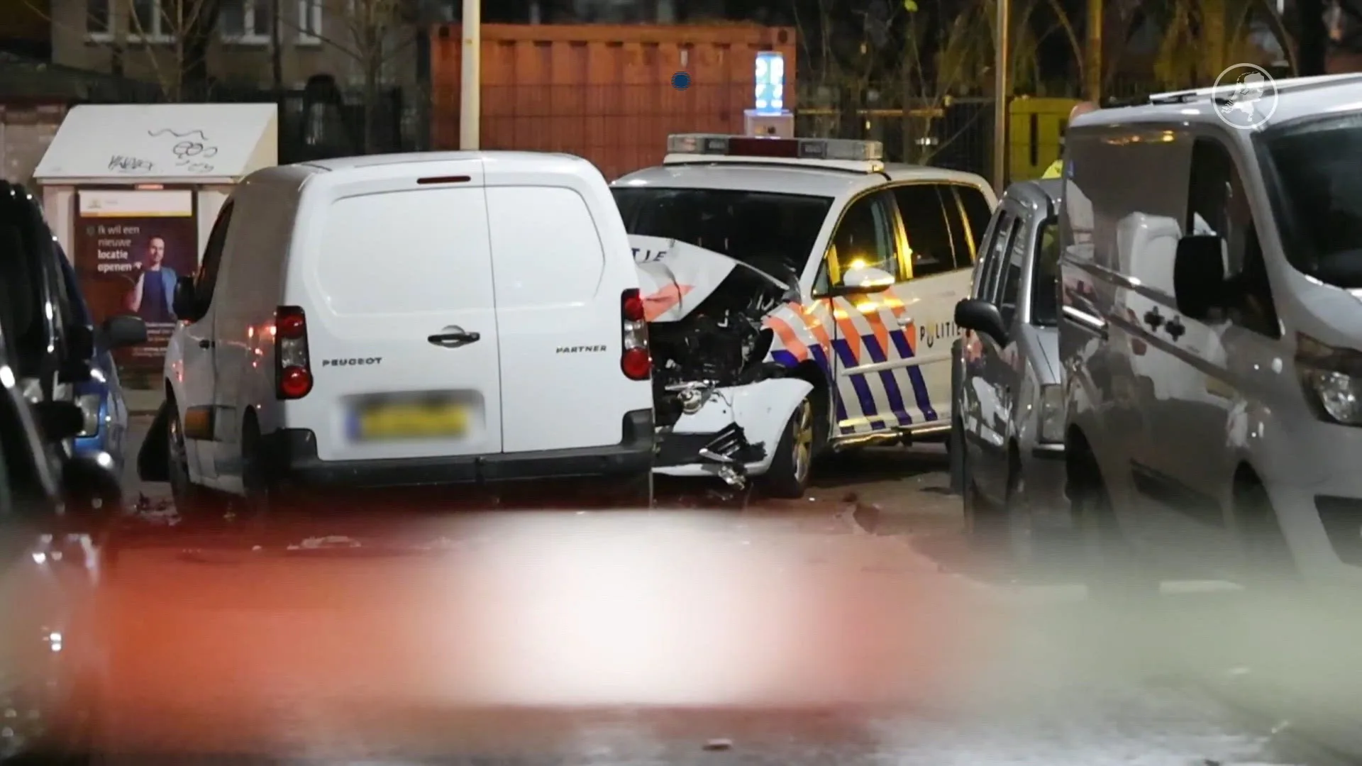 Agenten aangereden door gestolen busje bij achtervolging door Den Haag