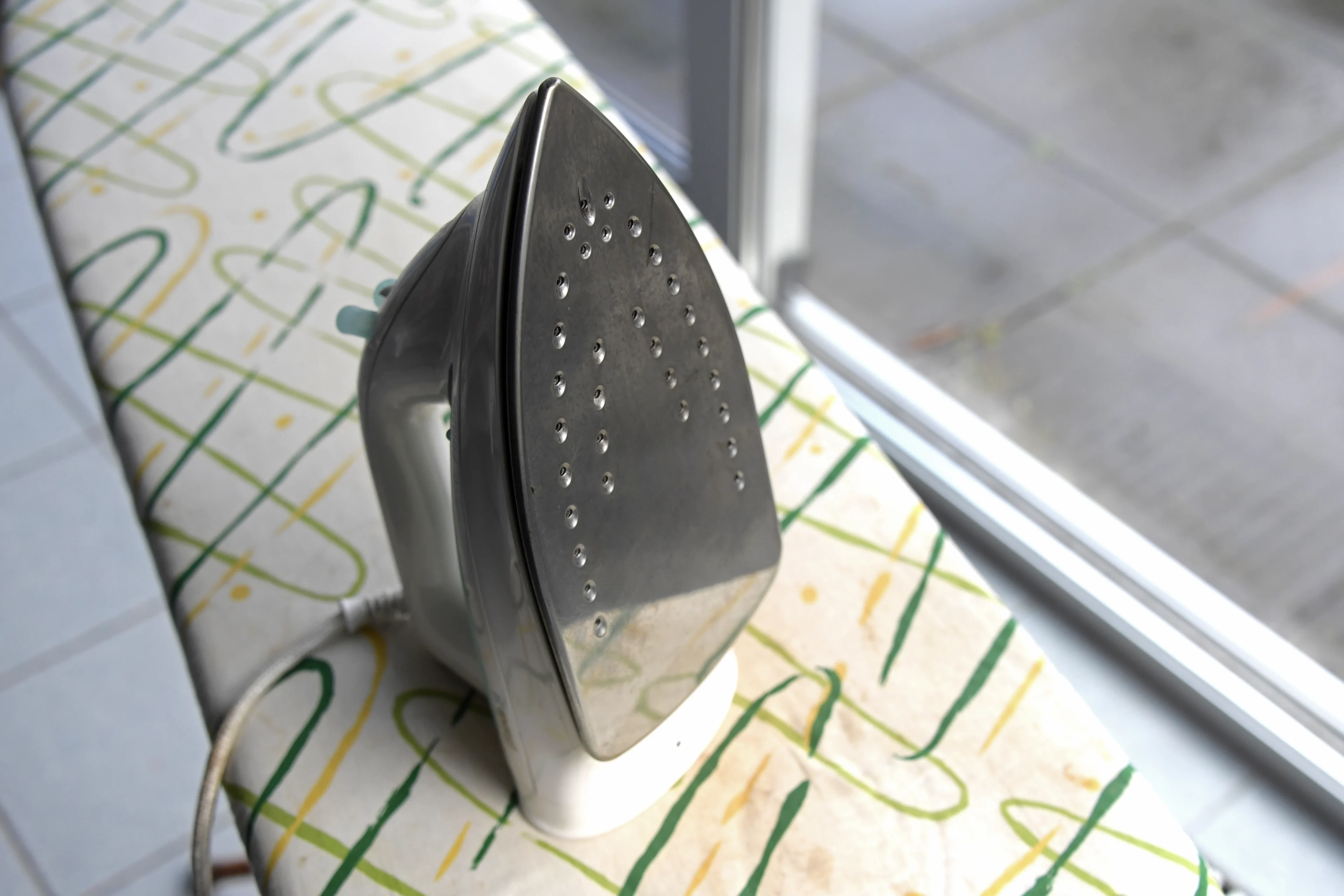 Slachtoffer brute woningoverval krijgt hete strijkbout op arm gedrukt