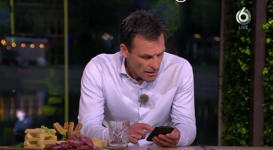 Ex-hockeyer Jacques Brinkman zegt sorry tegen zoon voor voorlezen van diens appjes over coach Caldas