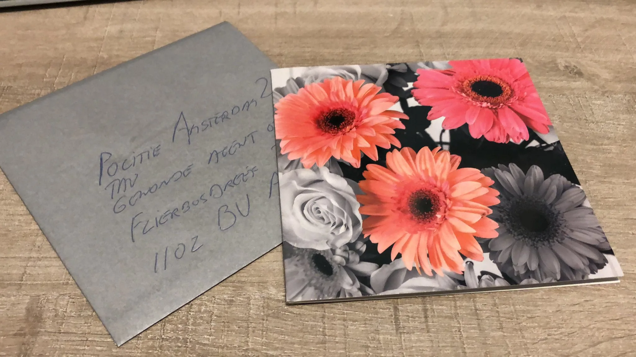 Veteraan start kaartjesactie voor gewonde agent Amsterdam