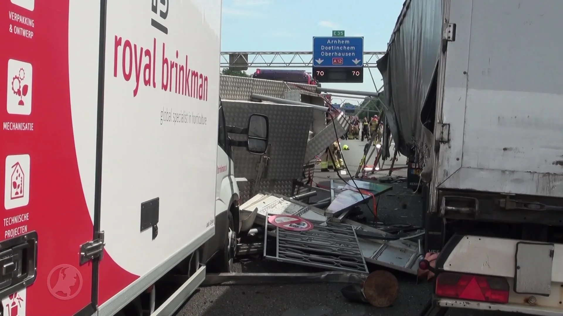 A12 bij Arnhem tot vanavond dicht na groot ongeluk