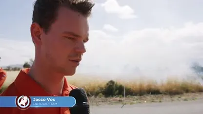 Zonneauto TU Delft volledig afgebrand op laatste racedag World Solar Challenge