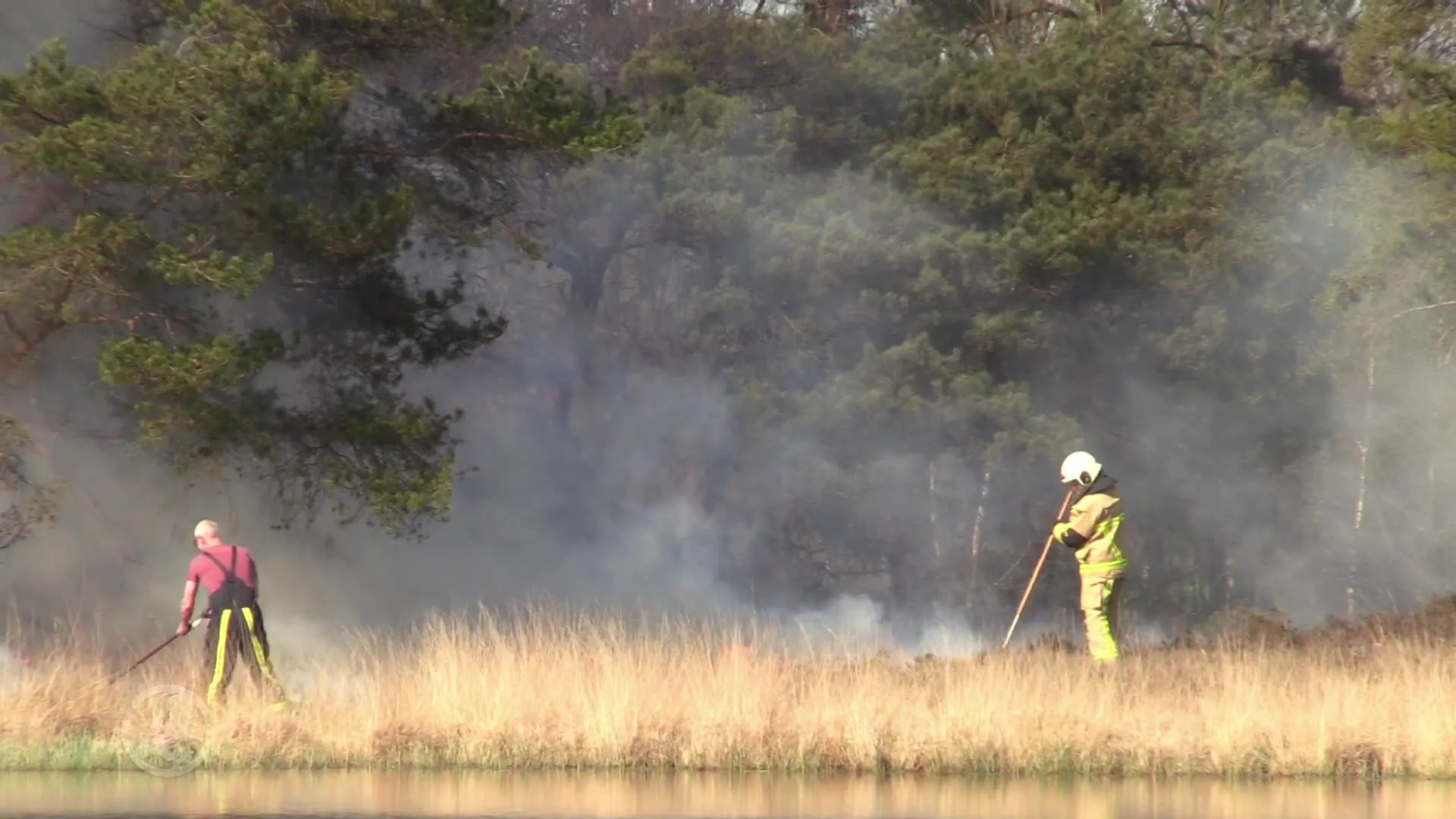 Brandweer is nog uren bezig met nablussen natuurbrand Tubbergen