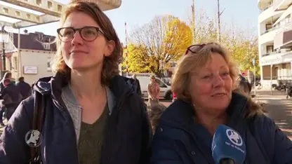 Nieuwe torenspits op Laurentiuskerk in Weesp gehesen