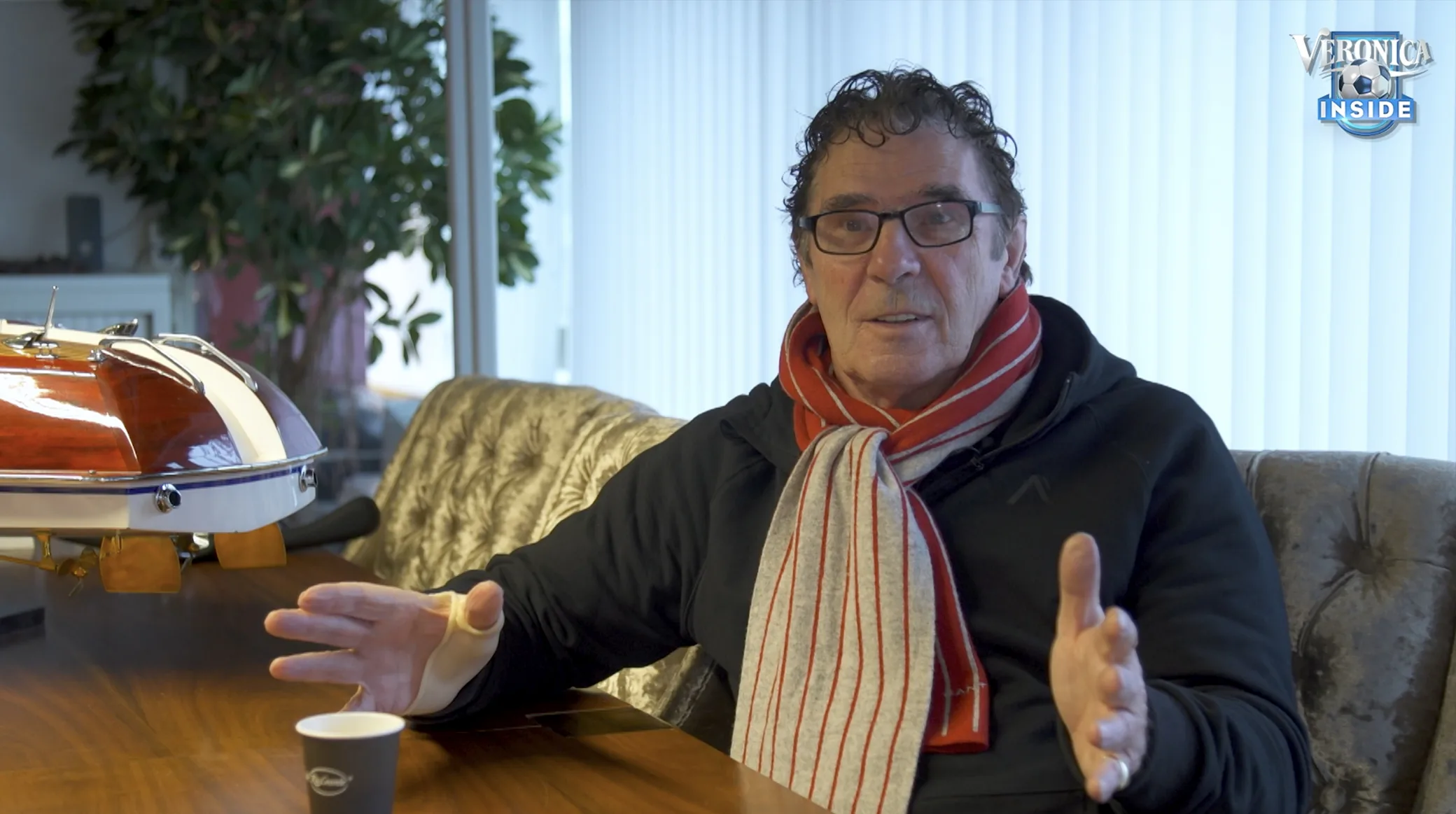 Van Hanegem over kansen PSV en goal Messi