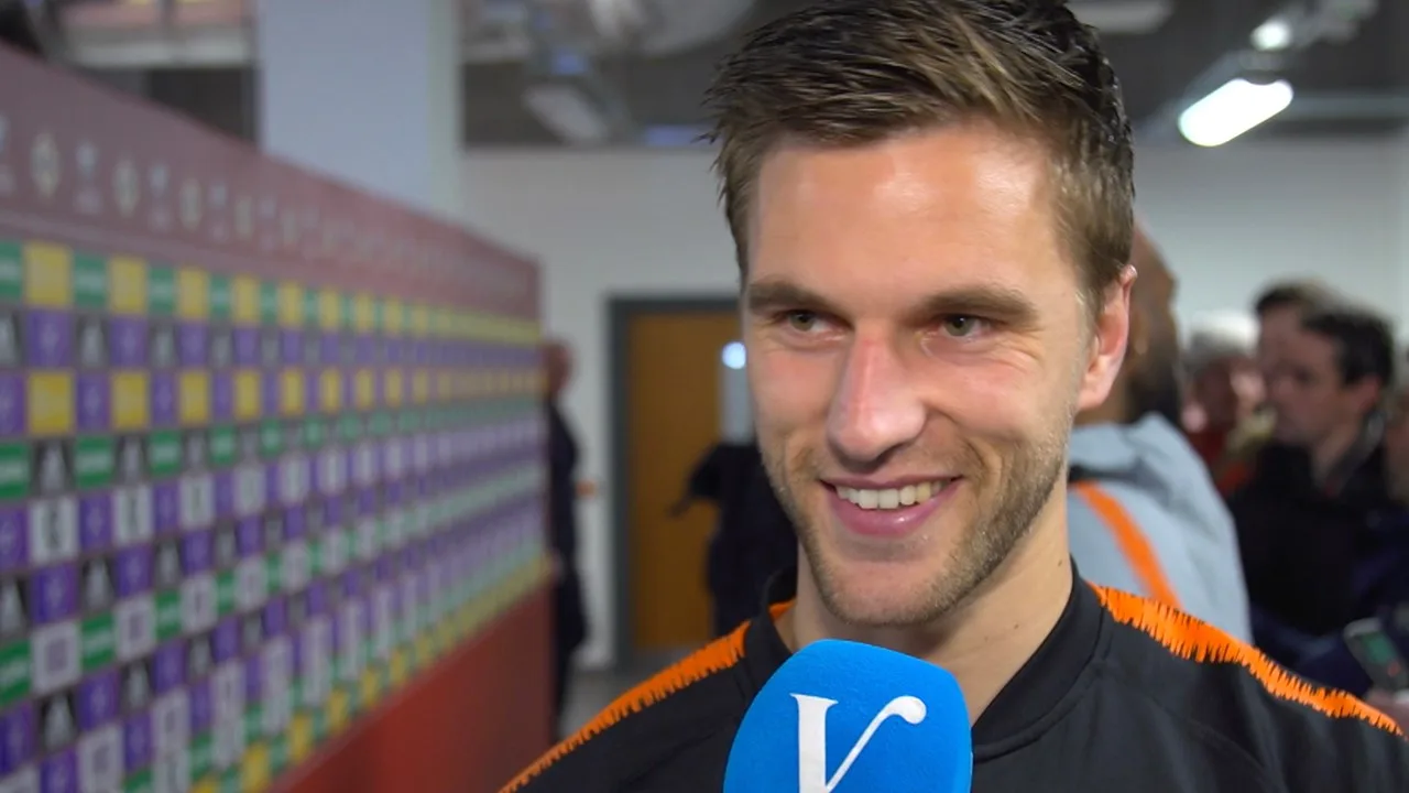 DJ Memphis krijgt Veltman in de polonaise met Viva Hollandia