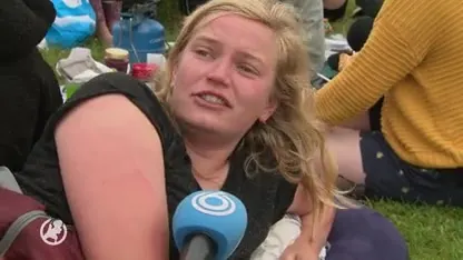 Brakke Oranjefans ontwaken dag na de overwinning op Kameroen