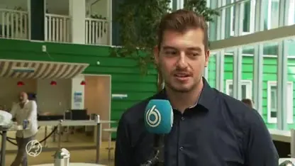 Jurriaan krijgt medaille voor het uit het water redden van 74-jarige buurvrouw