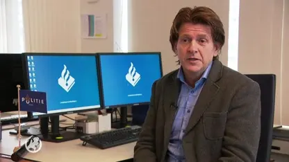 Aanhoudingen voor verkrachting en chanteren jonge vrouwen met naaktfoto's