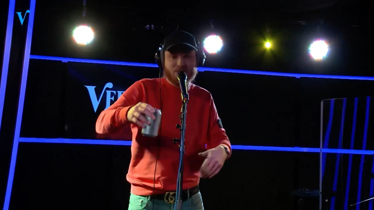 Rapper Donnie doet z'n nieuwe nummertje bij Wilfred in de show