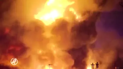 Grote brand verwoest bakkerij Roermond, luchtalarm in de omgeving afgegaan