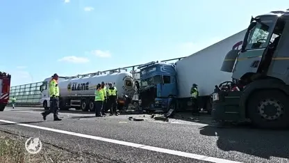 Groot ongeluk op A16 bij Breda, meerdere vrachtwagens in botsing