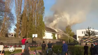 Grote brand in leegstaande fabriek in volksbuurt Hilversum
