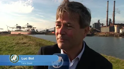 Glitterregen daalt neer in Wijk aan Zee