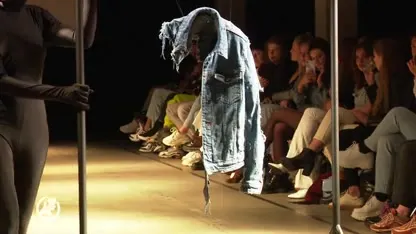 ProRail waarschuwt jongeren met 'kledinglijn' voor gevaren op en rond het spoor