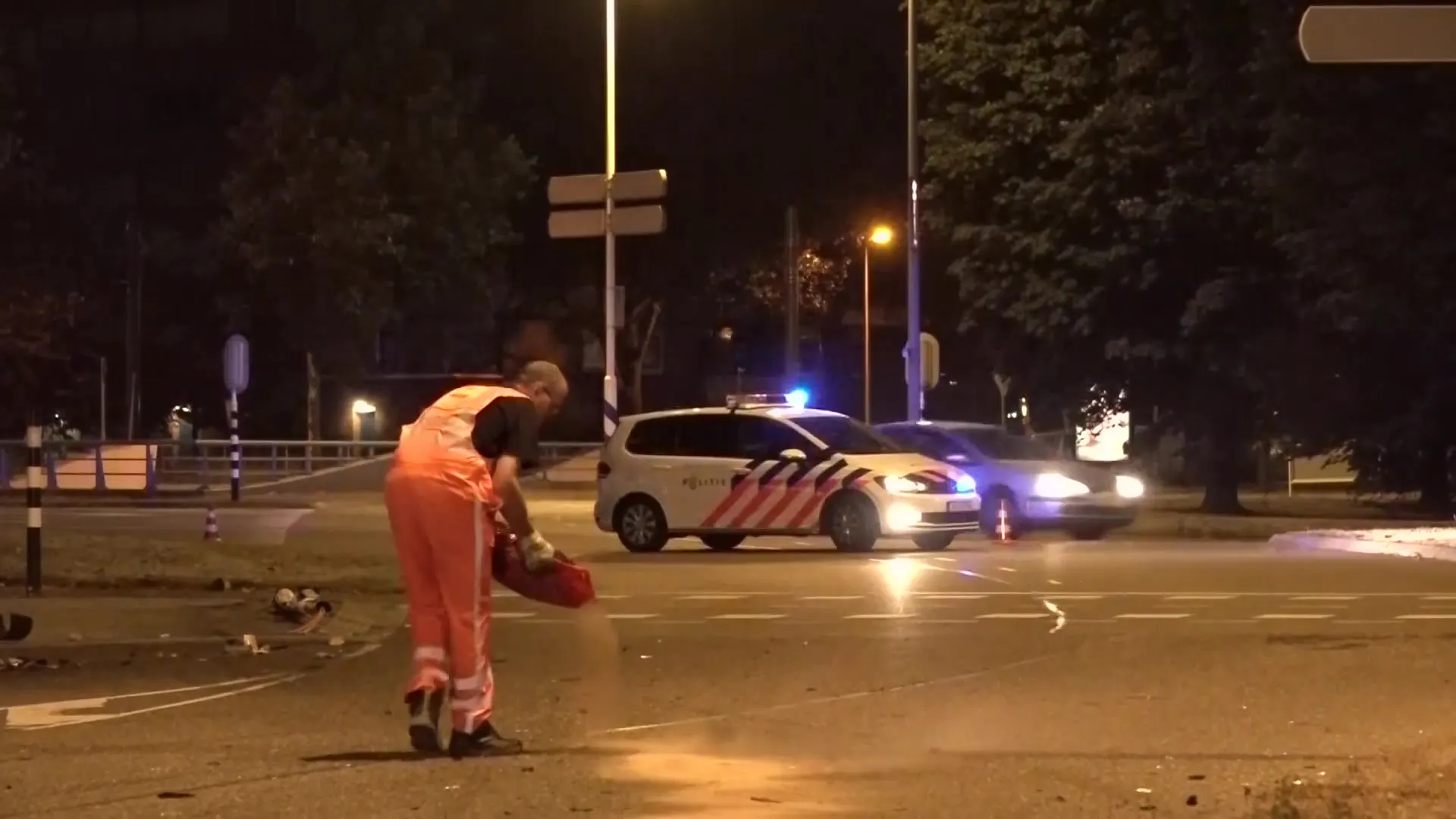 Man heeft net rijbewijs en veroorzaakt ravage