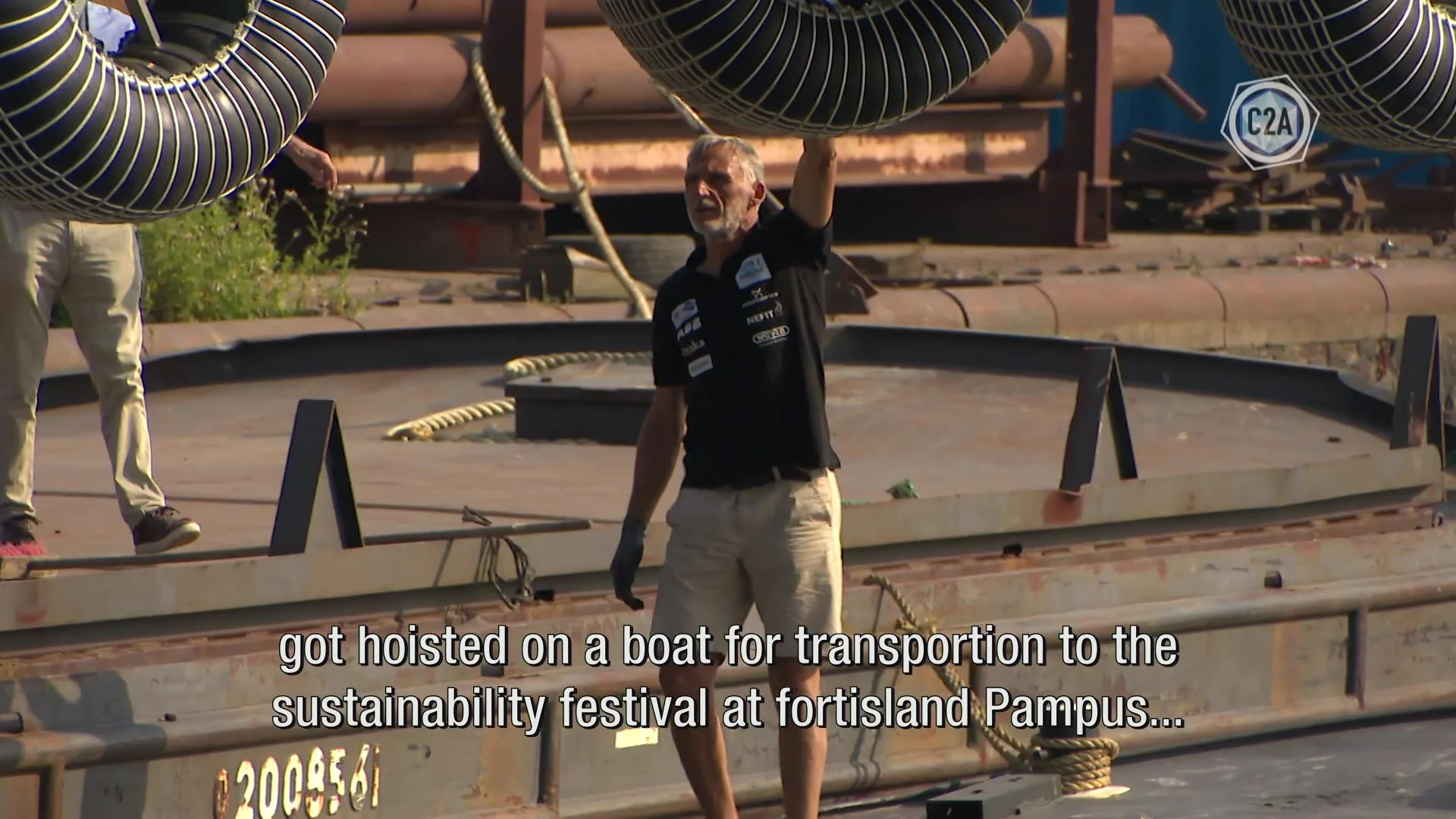 C2A: Solar Voyager rijdt National Geographic magazine binnen