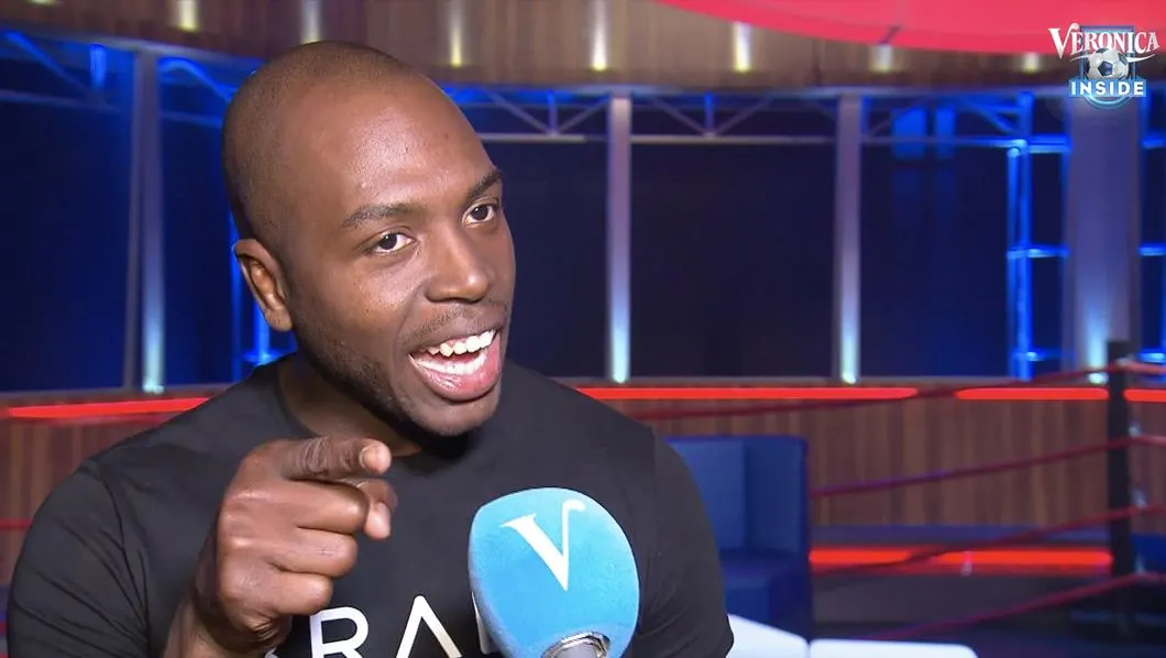 Rijdt Braboneger in een gejatte Landrover?