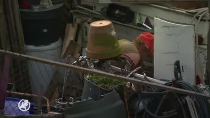 Woede om stadsnomaden aan rand van woonwijk Amsterdam-Noord