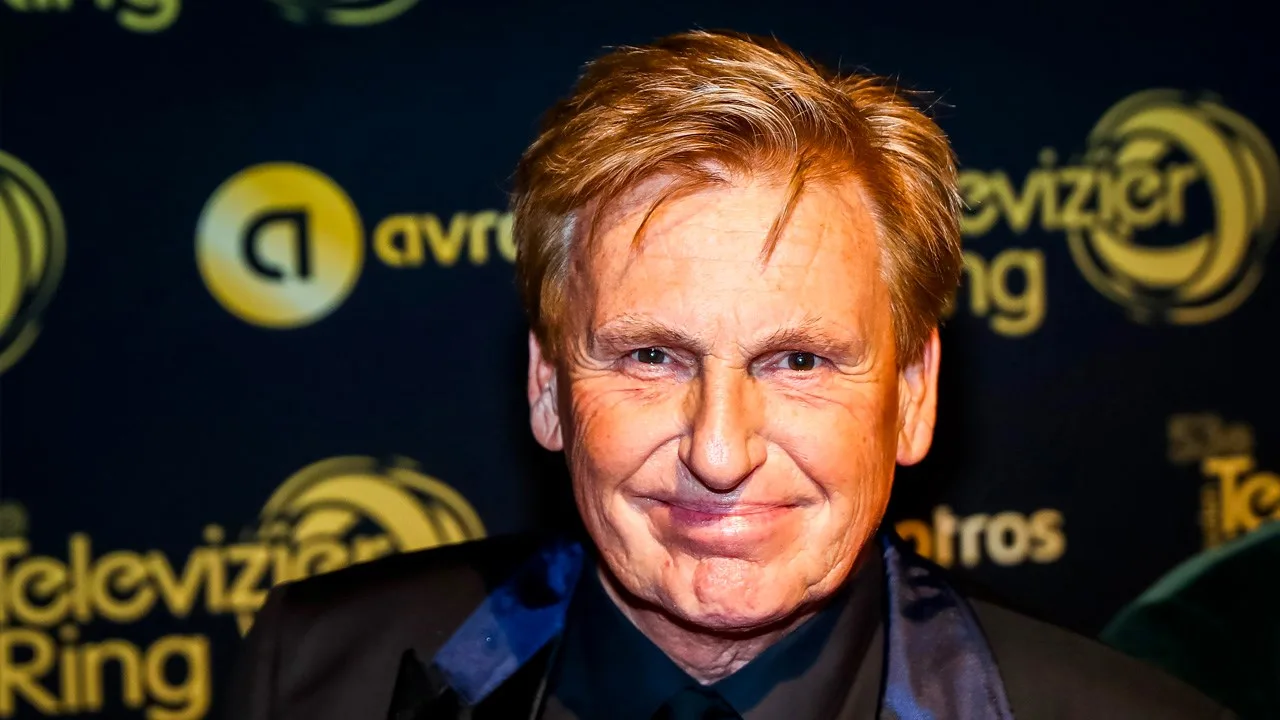 Henny Huisman vertelt slechte mop over lijk