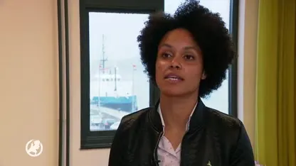 Geen leerkrachten beschikbaar? Zet dan Cynthia voor de klas