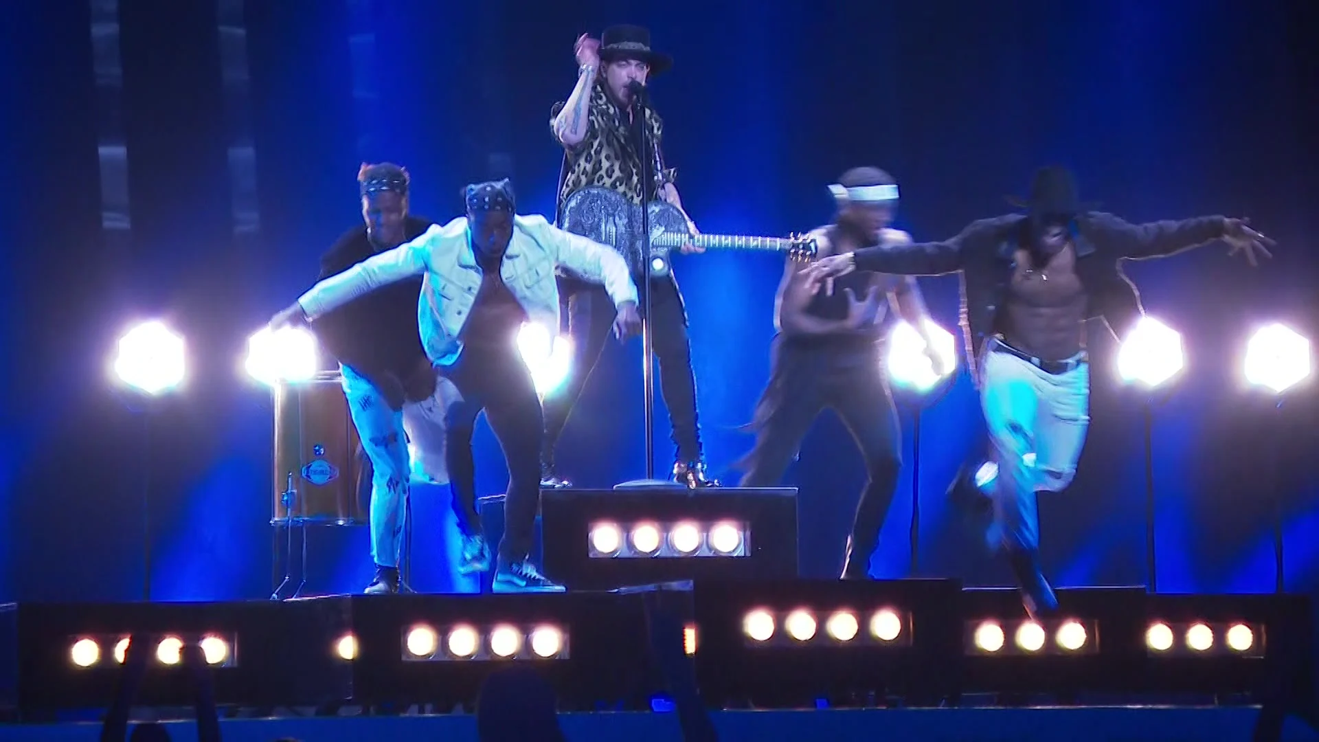 Waylon verfijnt songfestivalact op subtiele wijze