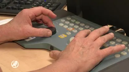 Jonge kinderen steeds vaker gehoorschade door oortjes en koptelefoon